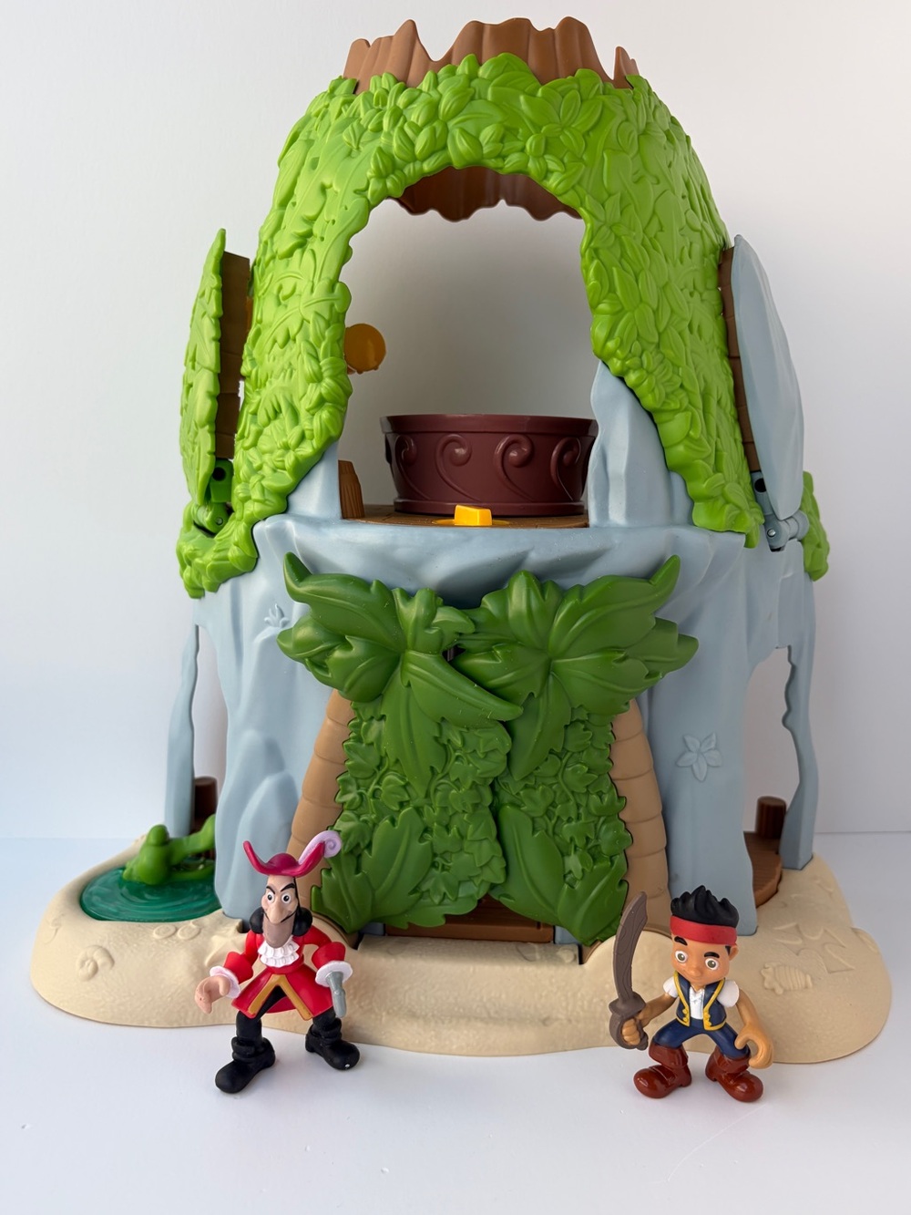 Disney Jake and The Neverland Pirates Magical Tiki Hideout Tree House